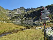 49 Incrocio di sentieri al Lago Grande